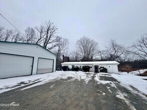 2566 Easton Turnpike in Waymart, PA - Building Photo - Building Photo