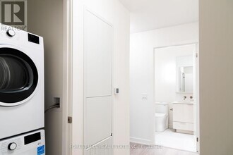 110 Broadway Ave in Toronto, ON - Building Photo - Building Photo