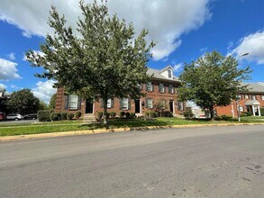 1159 Unity Dr in Lexington, KY - Foto de edificio - Building Photo