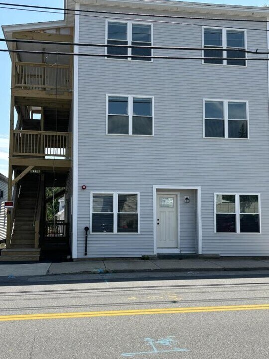 39 High St in Sanford, ME - Building Photo