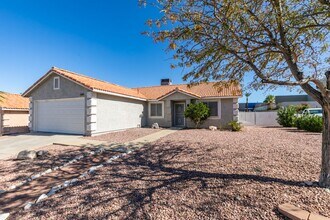 500 Grape Dr in Henderson, NV - Building Photo - Building Photo