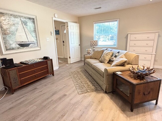 404 Norton St in Oak Island, NC - Building Photo - Building Photo