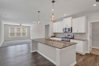 920 Woodcreek Farms Rd in Elgin, SC - Building Photo - Building Photo
