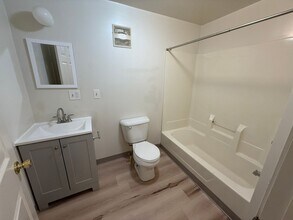 116 W Biddle St in Jackson, MI - Building Photo - Building Photo