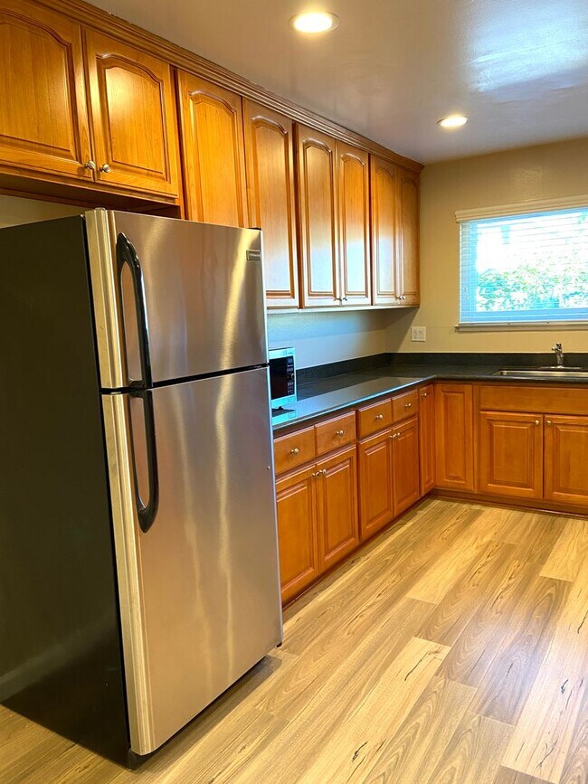 10350 Leola Ct-Unit -Leola 10350 #1 in Cupertino, CA - Building Photo - Building Photo