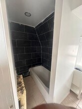 45 Finlay Pl in Newark, NJ - Foto de edificio - Building Photo