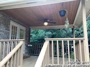 16507 Canyon Cross in San Antonio, TX - Building Photo - Building Photo