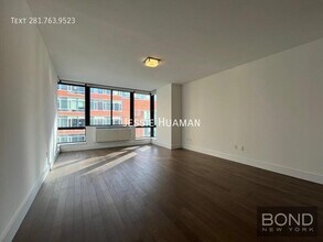 70 Battery Pl in New York, NY - Building Photo - Building Photo