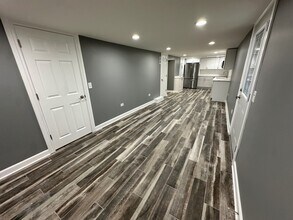 2233 N Lawler Ave in Chicago, IL - Building Photo - Building Photo