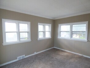 27 6th Ave SE, Unit 2 in Rochester, MN - Building Photo - Building Photo