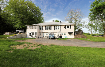 110 S Riverside Rd in Highland, NY - Building Photo - Building Photo