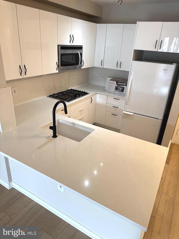 1641 International Dr in McLean, VA - Foto de edificio - Building Photo