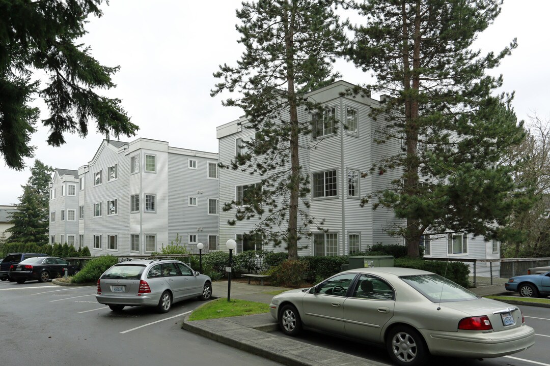 Winslow Manor in Bainbridge Island, WA - Foto de edificio