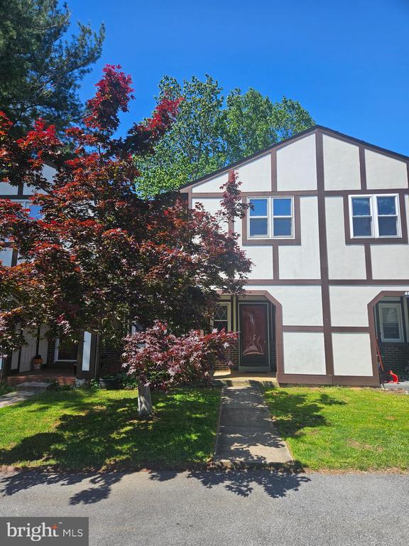property at 5424 Jenmatt Dr