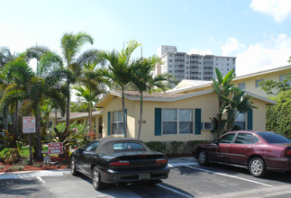 Wahoo Apartments in Pompano Beach, FL - Foto de edificio - Building Photo