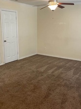 852 W Vanderbilt St in Stephenville, TX - Foto de edificio - Building Photo