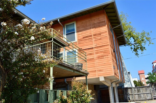 property at 2800 Cole St