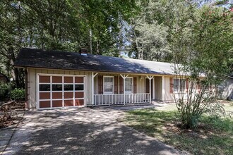 3866 Misty Bleau Dr in Powder Springs, GA - Building Photo - Building Photo