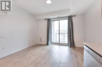 385 Arctic Red Dr in Oshawa, ON - Building Photo - Building Photo