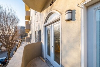 2161 Peachtree Rd in Atlanta, GA - Building Photo - Building Photo