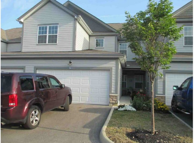 6031 Bluestone Wy in Lewis Center, OH - Building Photo - Building Photo