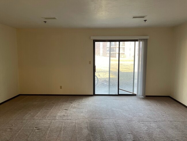 1510 Northbrook Dr, Unit A1 in Normal, IL - Building Photo - Building Photo