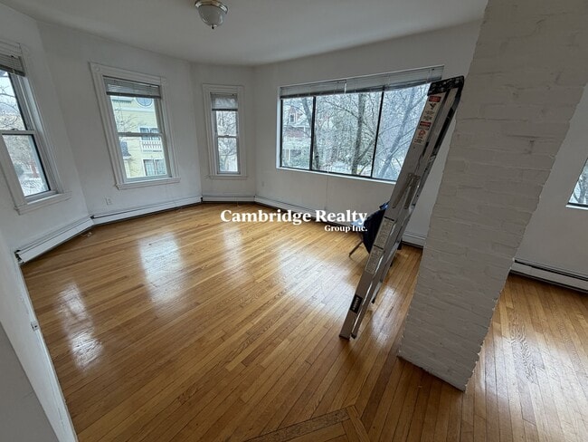 71 Putnam Ave, Unit 2