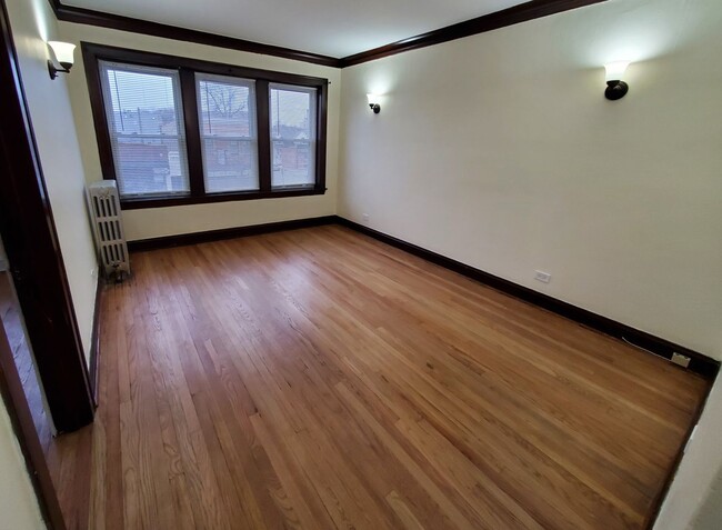 property at 3056 W Irving Park Rd