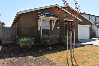 686 Keenan Ct in Merced, CA - Building Photo - Building Photo