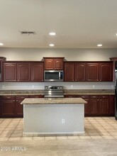 2555 E Robb Ln in Phoenix, AZ - Building Photo - Building Photo