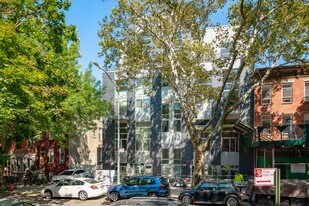 93 Waverly Ave in Brooklyn, NY - Building Photo