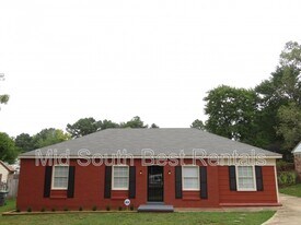 2804 Southmeade Ave in Memphis, TN - Building Photo