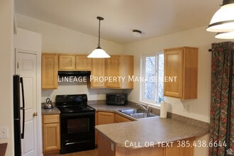 412 Simoron Dr in Ogden, UT - Building Photo - Building Photo