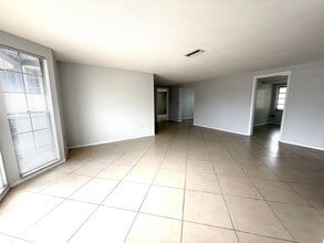 3137 Markridge Rd in Sarasota, FL - Building Photo - Building Photo