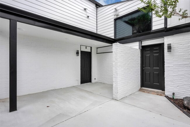 property at 7 Briar Dale Ct