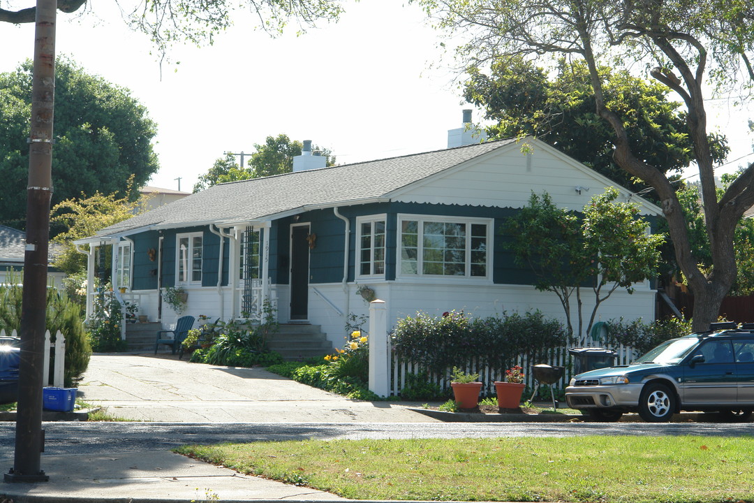 1915-1917 Sacramento St in Berkeley, CA - Building Photo