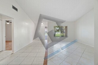 2233 Greenview Cir in Orlando, FL - Building Photo - Building Photo