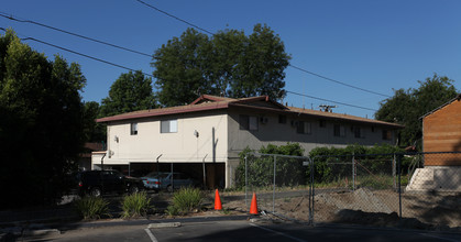 606 Windsor Rd in Arcadia, CA - Foto de edificio - Building Photo