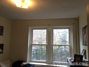 107 Gordon St in Boston, MA - Building Photo - Building Photo