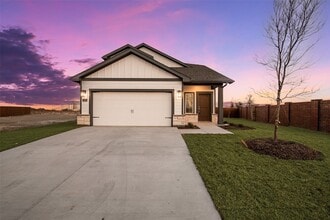 152 Cranz Farm Dr in Saginaw, TX - Foto de edificio - Building Photo