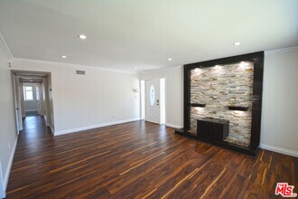 23701 Bessemer St in Los Angeles, CA - Building Photo - Building Photo