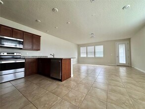 10904 Leafshore Lp in Orlando, FL - Building Photo - Building Photo