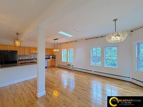 275 River St, Unit 3 in Cambridge, MA - Building Photo - Building Photo