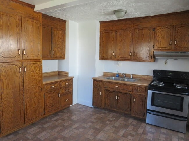 1118 Jett Ave in Colonial Heights, VA - Building Photo - Building Photo