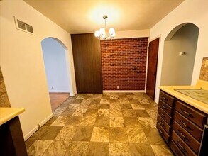 6152 Victoria Ave in St. Louis, MO - Building Photo - Building Photo