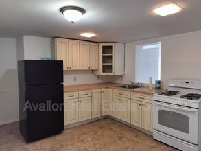 980 Lamberton St in Trenton, NJ - Building Photo - Building Photo