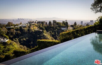 1030 Somera Rd in Los Angeles, CA - Building Photo - Building Photo