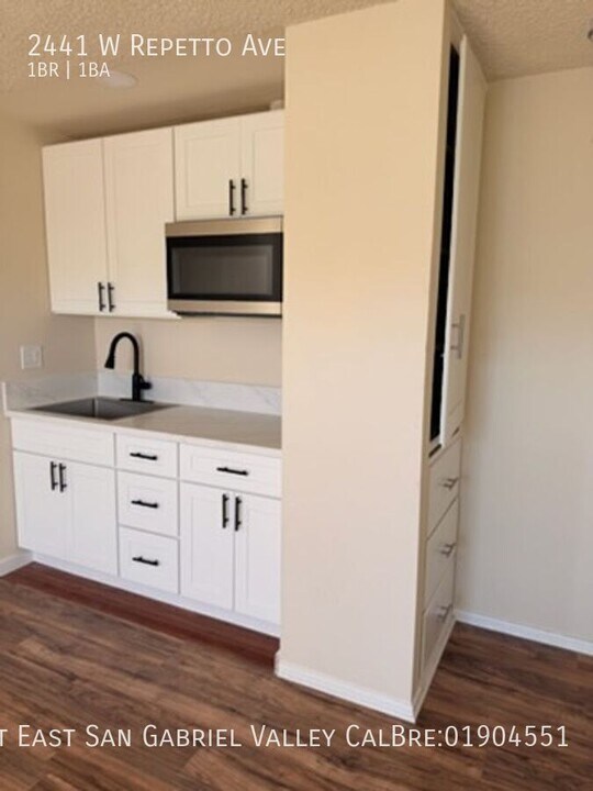 2441 Repetto Ave in Montebello, CA - Building Photo