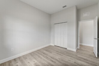 1051 Milwaukee Blvd in Lehigh Acres, FL - Building Photo - Building Photo