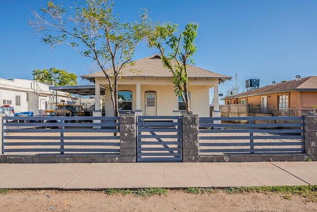 property at 1341 E Fillmore St